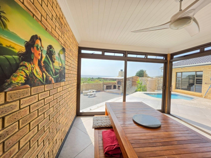 3 Bedroom Property for Sale in Stilbaai Wes Western Cape